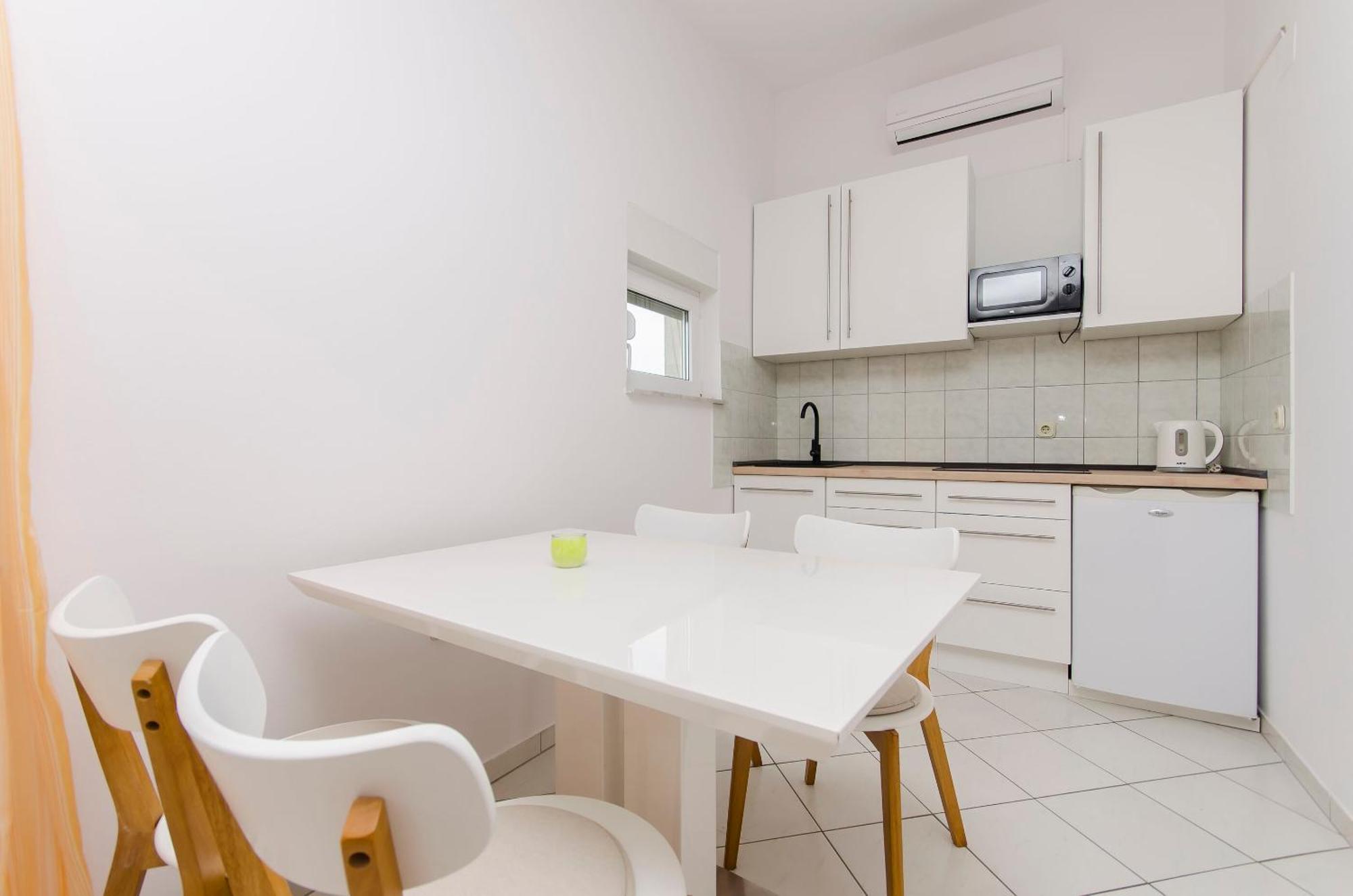 Apartments Ivan วีร์ ภายนอก รูปภาพ
